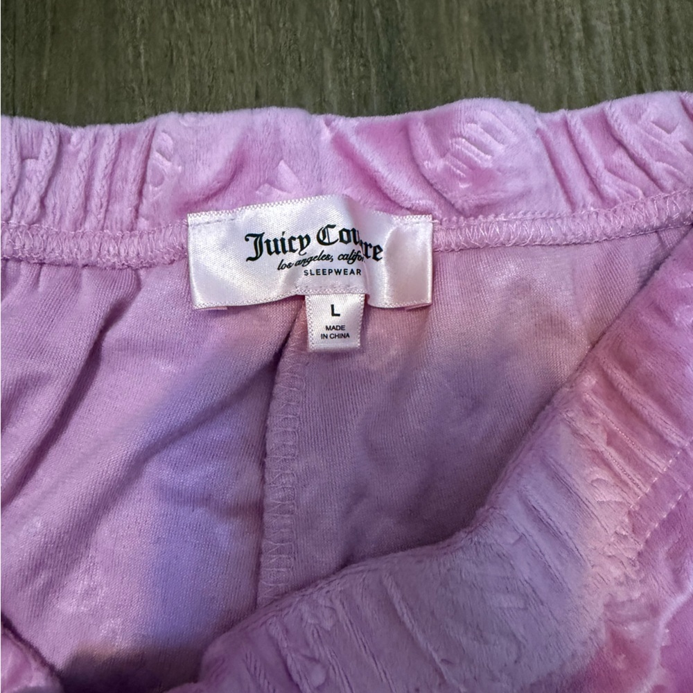 Juicy Couture Light Pink Velour Lounge Shorts - Picture 2 of 3